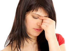 Заложенность носа и болезненность в области глаз и носа