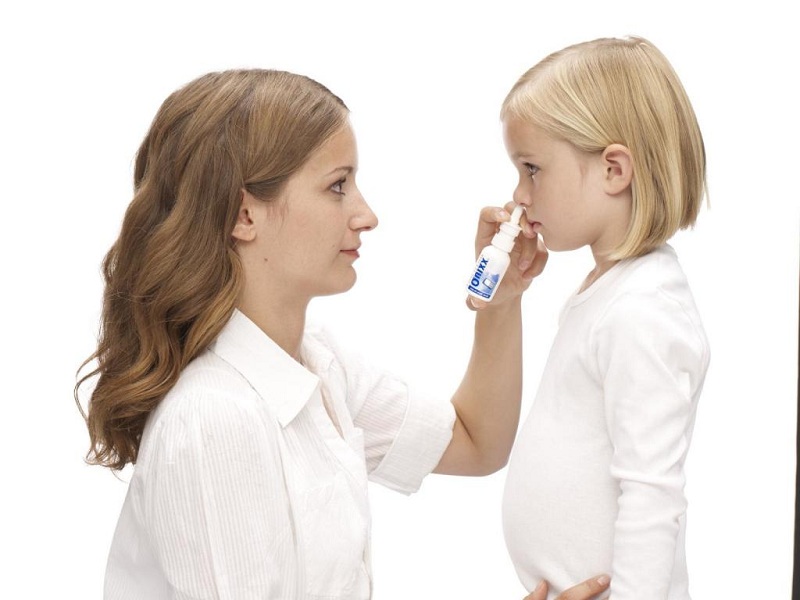 Использование каплей для носа для лечения ринита у детей